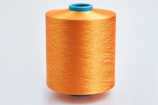 Mikä rooli mattolangoilla ja mattolangoilla on tekstiiliteollisuudessa ja miten ne eroavat tavallisista langoista?